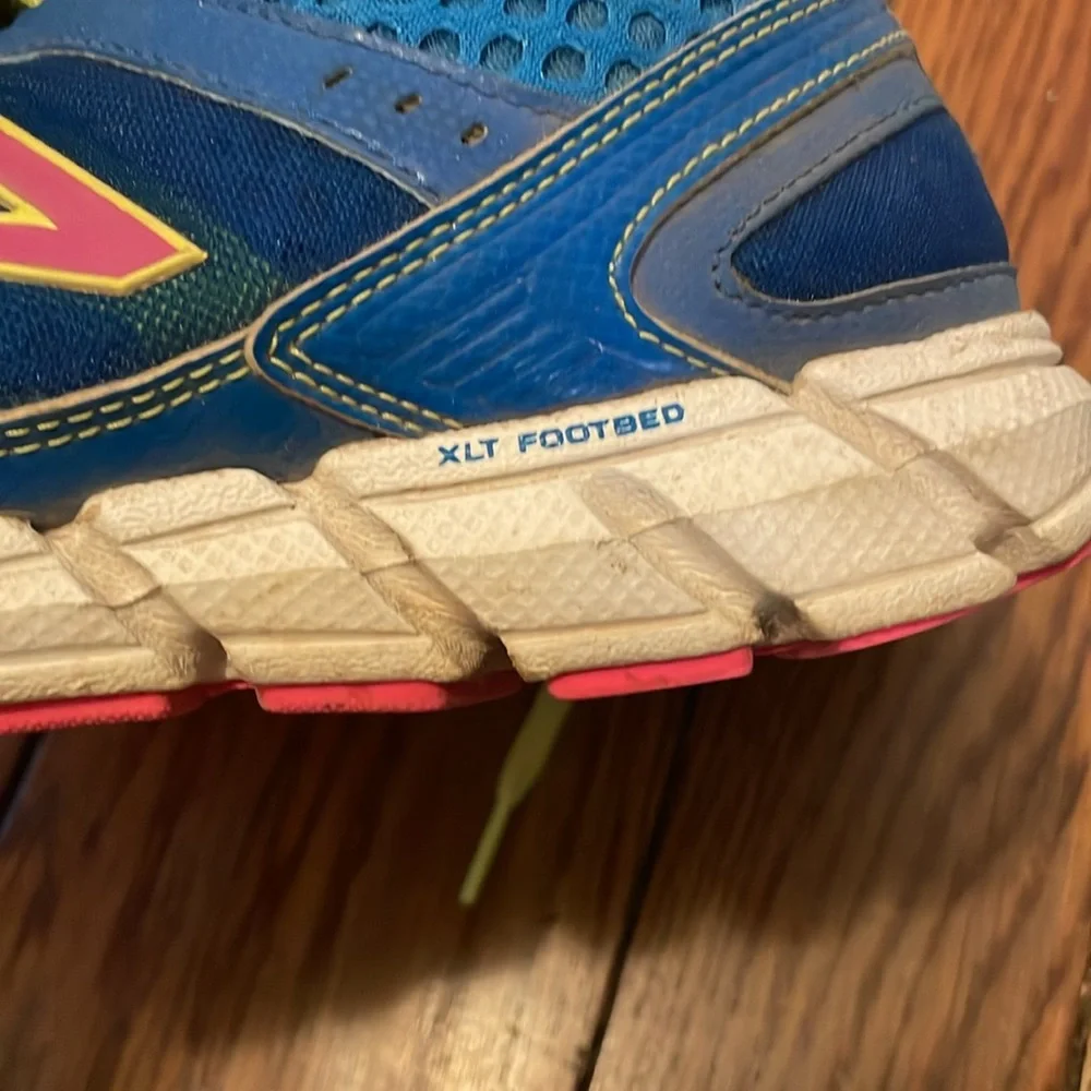 3 for $15 Liquidation Women’s New Balance running 750 v1 size 7.5